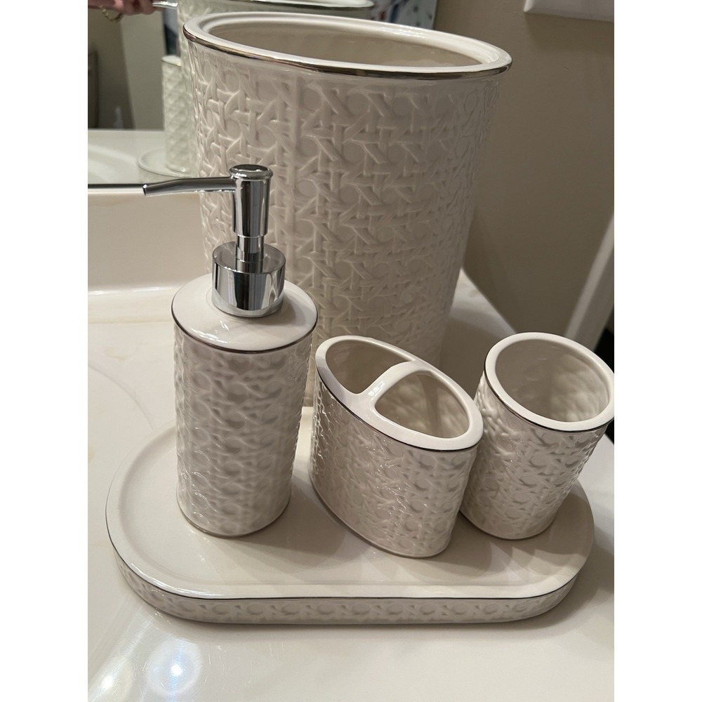 Everhome White Cane Embossed Basketweave Bathroom Set 5 Piece